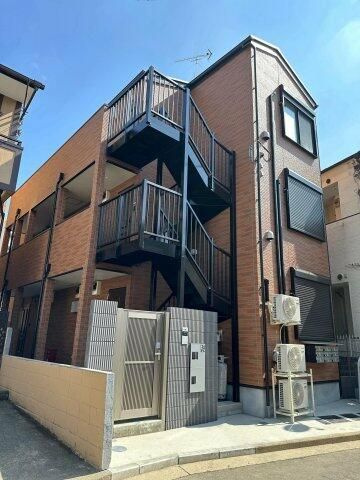 横浜市緑区青砥町のアパートの外観