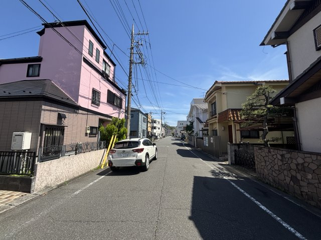 散田町5丁目　売地の前面道路含む現地写真