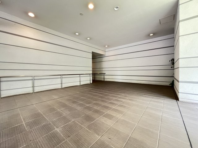 【エントランス】