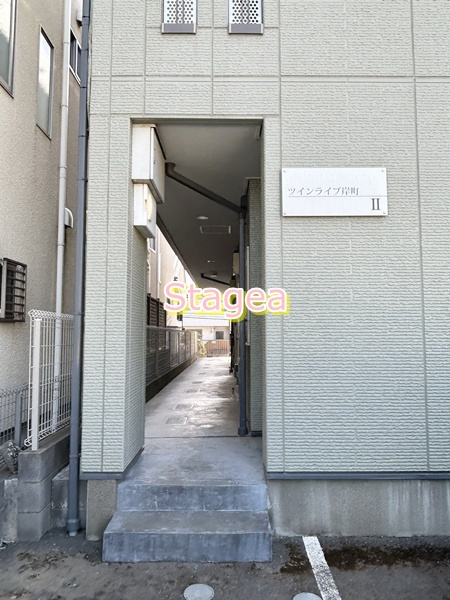 ツインライブ岸町2のエントランス