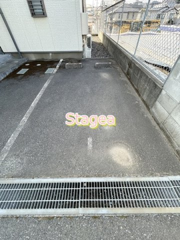 ツインライブ岸町2の駐車場