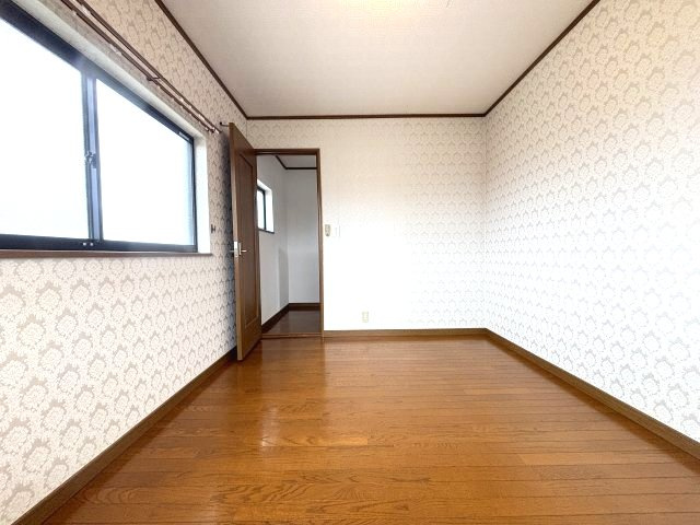 平尾戸建の洋室
