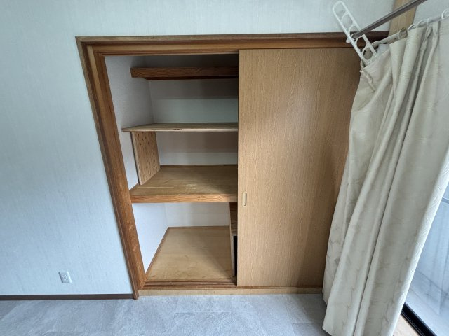 平尾戸建の収納