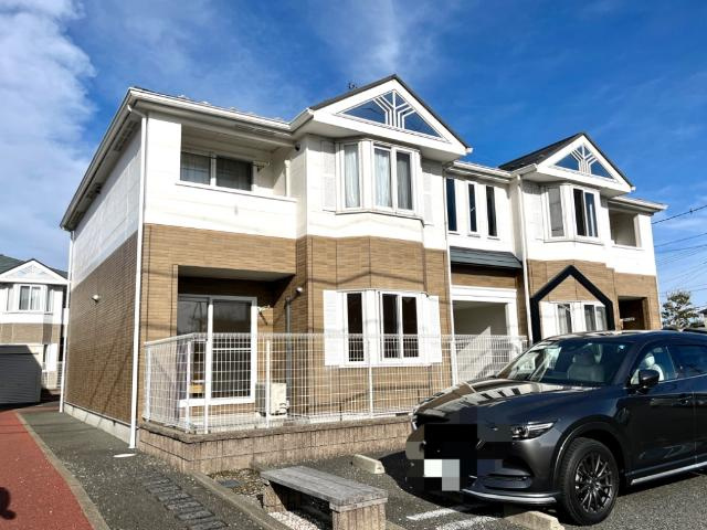 ヴィラ　ルミナスＣの駐車場|外観写真（昼）