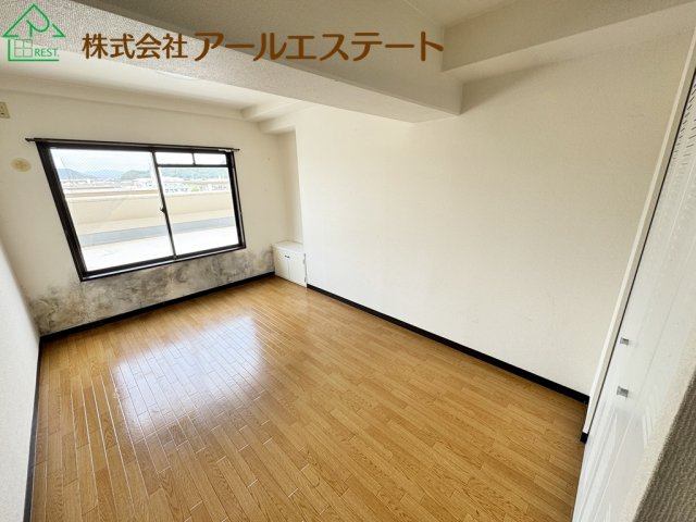 ライオンズマンション姫路城東町　　JR「京口駅」徒歩6分の寝室