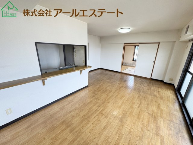 ライオンズマンション姫路城東町　　JR「京口駅」徒歩6分の居間・リビング