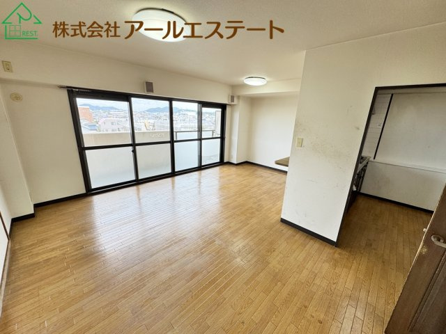 ライオンズマンション姫路城東町　　JR「京口駅」徒歩6分の居間・リビング