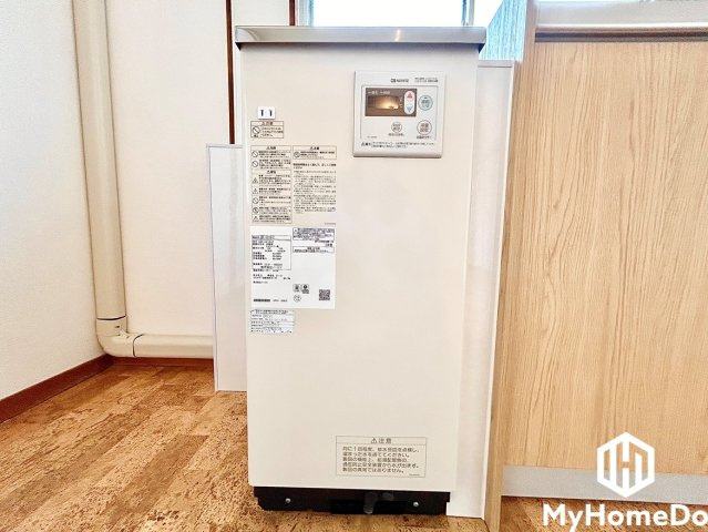 メゾン千代田の発電・温水設備|ボタン1つで自動でお湯張りができる自動給湯リモコンです。