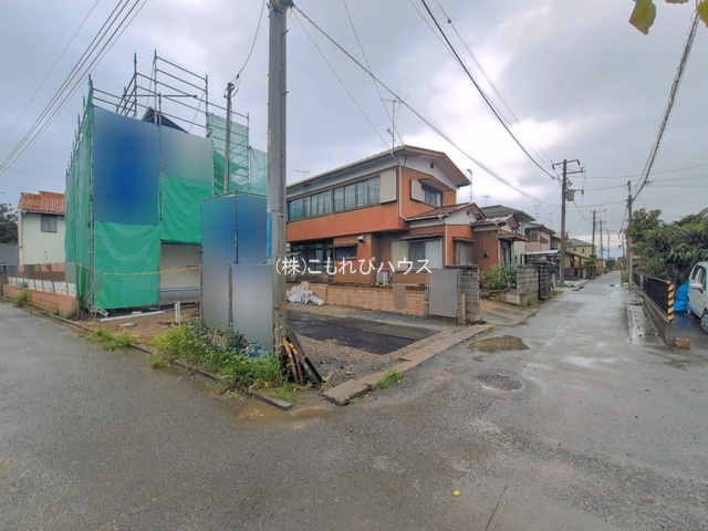 鴻巣市吹上本町2丁目　新築一戸建て　ブルーミングガーデン　01の前面道路含む現地写真|撮影：'26/09/09
