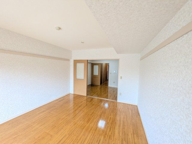 ロイヤルパーク多摩川の寝室|※別号室の写真です。現況優先となります。