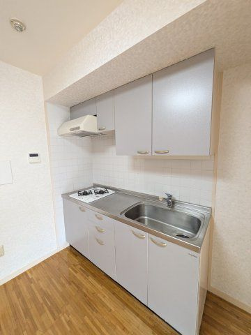 ロイヤルパーク多摩川のキッチン|※別号室の写真です。現況優先となります。