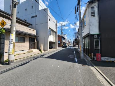 カーサ葵の周辺|前面道路