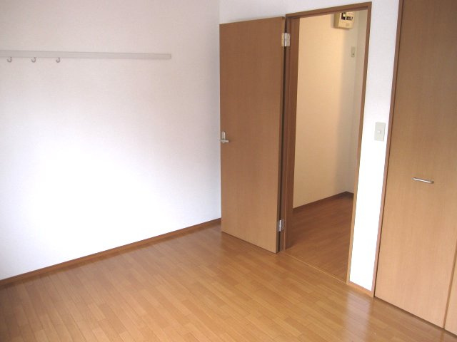 メゾンドヴィ―ブルの洋室