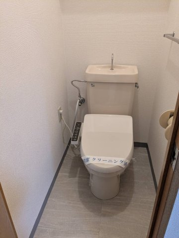 アムール吉野のトイレ|※別のお部屋の画像です