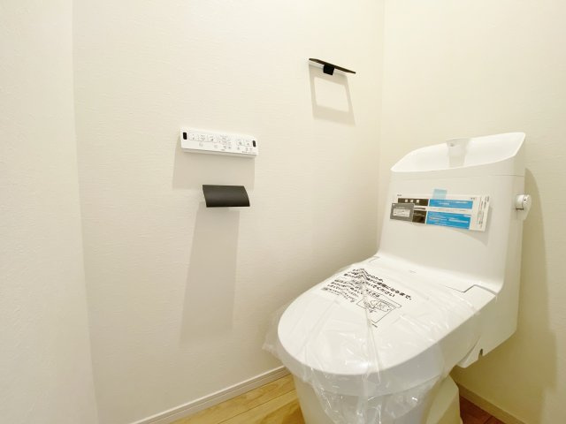 練馬区北町5丁目 限定1棟のトイレ|トイレは各階に設置しているので忙しい朝にも便利です