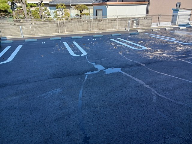 リビオMIYABIの駐車場