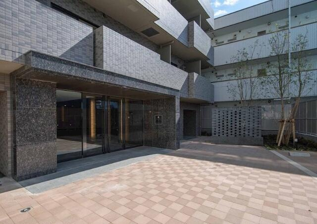 ルーブル川崎中丸子弐番館のエントランス