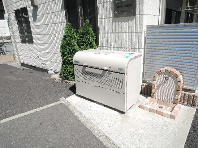 メルセ弐番館のその他共用部分|専用ゴミストッカーもあります