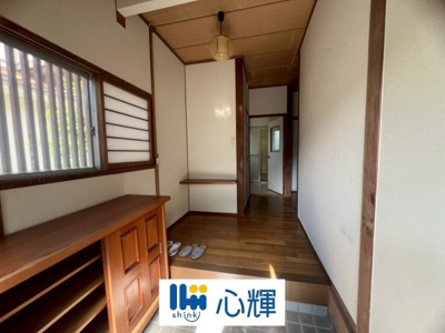 【玄関】 | 宇部市恩田町3丁目 中古住宅／5DK・2階建