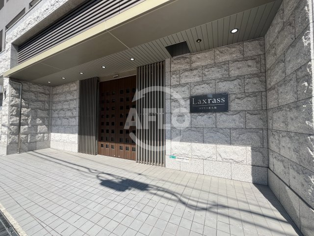 大阪市淀川区西中島６丁目の賃貸マンションのエントランス|ラクラス新大阪　エントランス