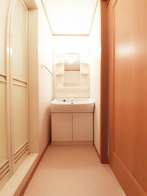 ラフレシール1番館の独立洗面台