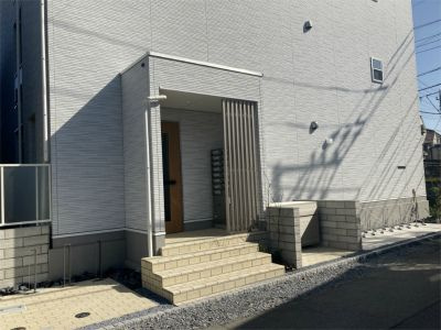 グレイス谷塚のエントランス