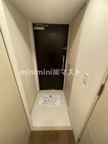 プライムアーバン御堂筋本町の玄関
