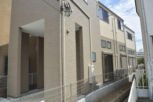 川崎市多摩区中野島３丁目のアパートの外観