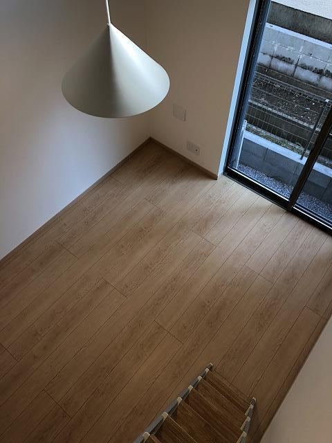 川崎市多摩区中野島３丁目のアパートの居間・リビング