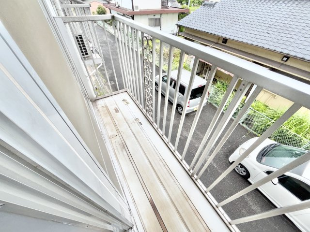 ユートピア三宅B棟のバルコニー