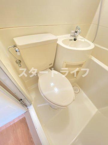 大阪市東淀川区東中島４丁目の賃貸マンションのトイレ