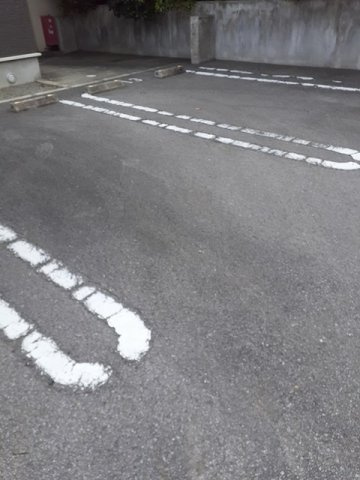 アンビエンテ南庄町　Ｂの駐車場|駐車スペースもあります
