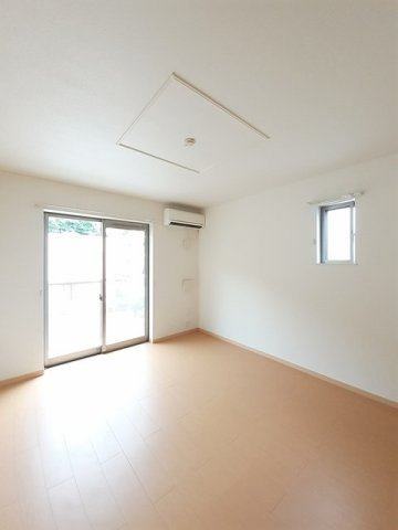 アンビエンテ南庄町　Ｂの居間・リビング|ゆったりとした居間です