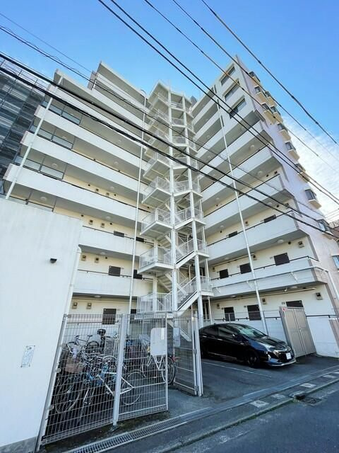 横浜市西区中央１丁目の賃貸マンションの外観