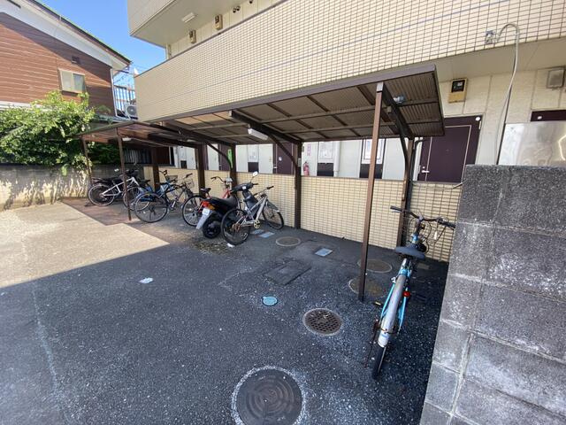 ■建物北側　駐輪場置き場