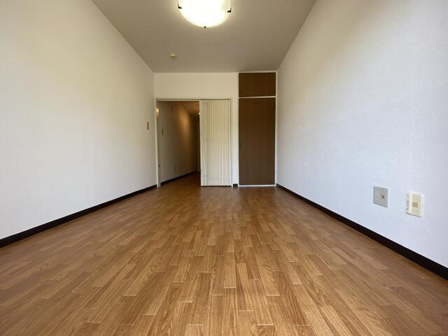 ※写真は１０５号室です。
