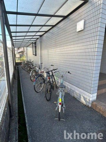 プラザハイツ見付山の駐車場|駐車場があります