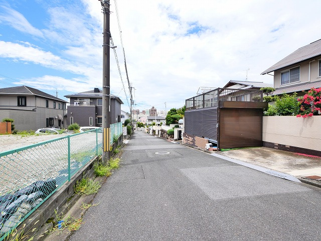 リジエール高の原の駐車場