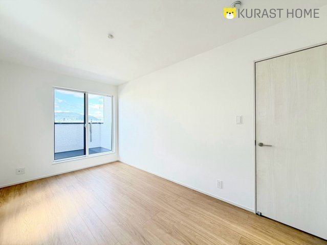京都市伏見区久我御旅町　新築戸建の洋室