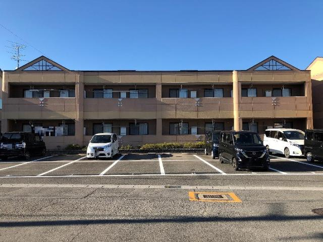 サンライズオクダＡの駐車場|外観写真（昼）