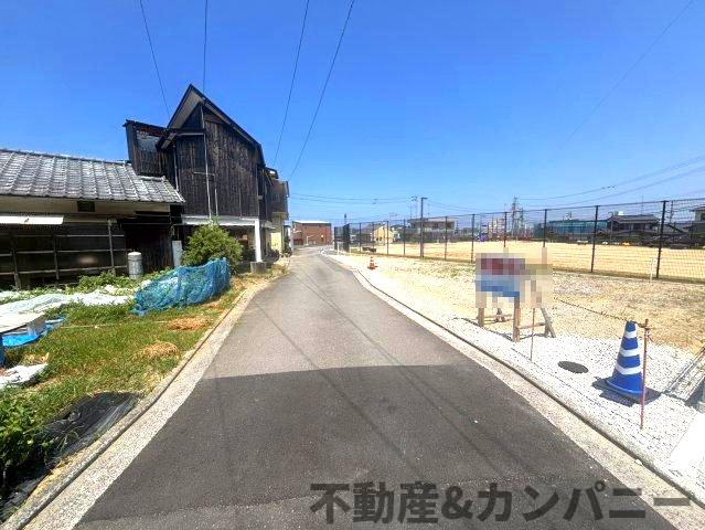 伊予市米湊公園横分譲地の前面道路含む現地写真|前面道路含む現地写真です