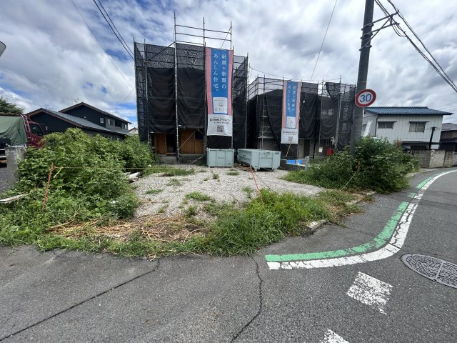 新築　前橋市粕川町女渕第３　クレイドルガーデン　1号館の駐車場|現地写真　駐車スペースは並列3台分可能です！
