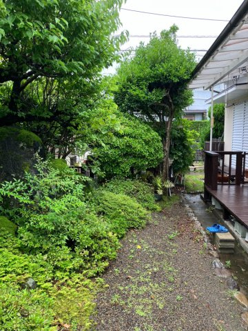 江南1丁目の庭