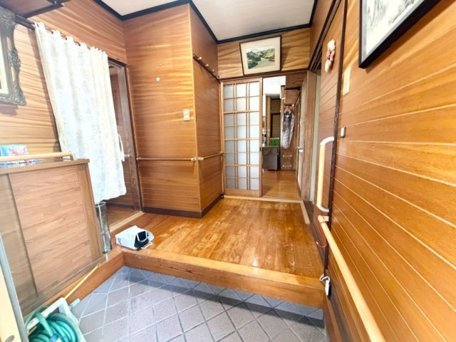 江南1丁目の玄関