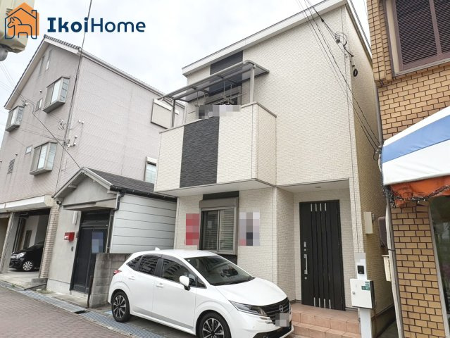 明石市南王子町　中古戸建のエントランス|●年中無休：当日予約可●最寄り駅は西新町駅ですが、JR・山陽電鉄「明石」駅へも徒歩18分の立地です♪
