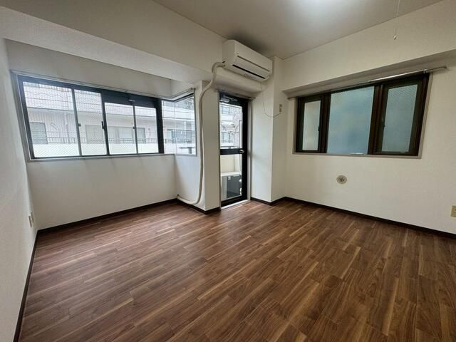 横浜市瀬谷区瀬谷４丁目の賃貸マンションの居間・リビング