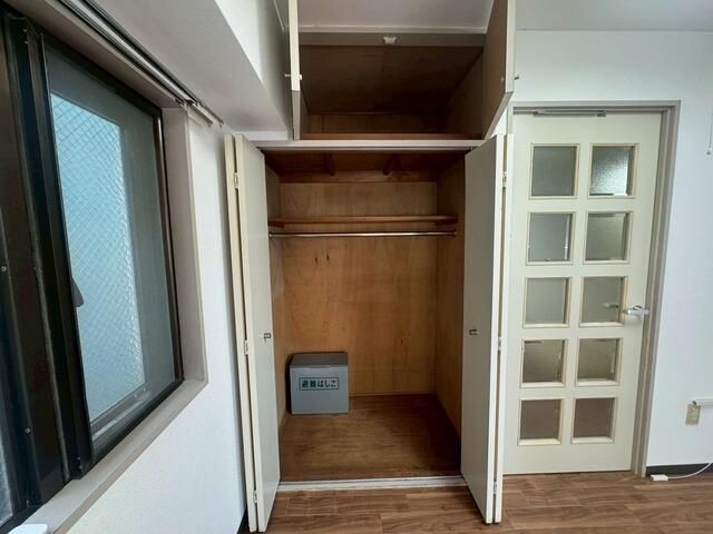 横浜市瀬谷区瀬谷４丁目の賃貸マンションの収納