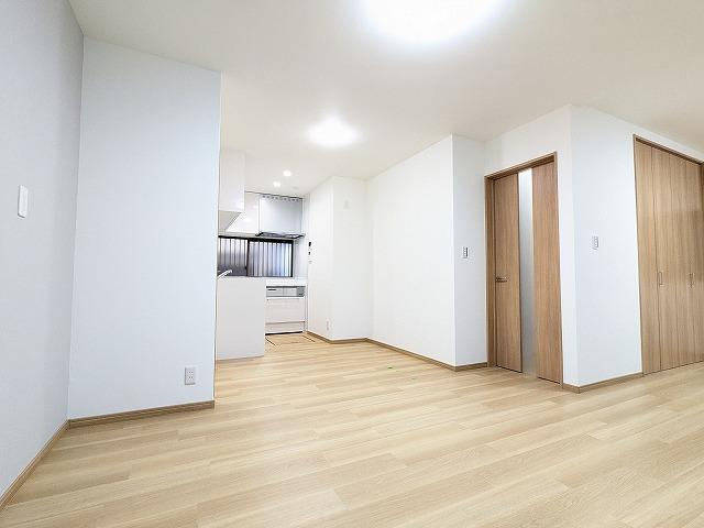 長尾元町7丁目　中古一戸建てのダイニング|LDK11.0帖
■物件内覧・資金計画相談・住宅ローン相談、リフォーム相談、お問合せ受付中■
※当日・翌日のご内覧、ご相談はお電話でのお問合せがスムーズです！