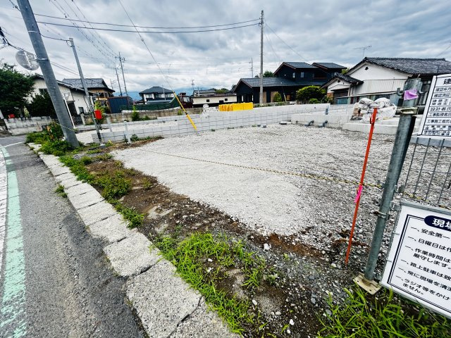 新築　前橋市粕川町女淵第３　クレイドルガーデン　2号館の駐車場|現地写真　駐車スペースは並列3台分可能です！
