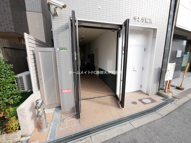 サンガ梅田のエントランス